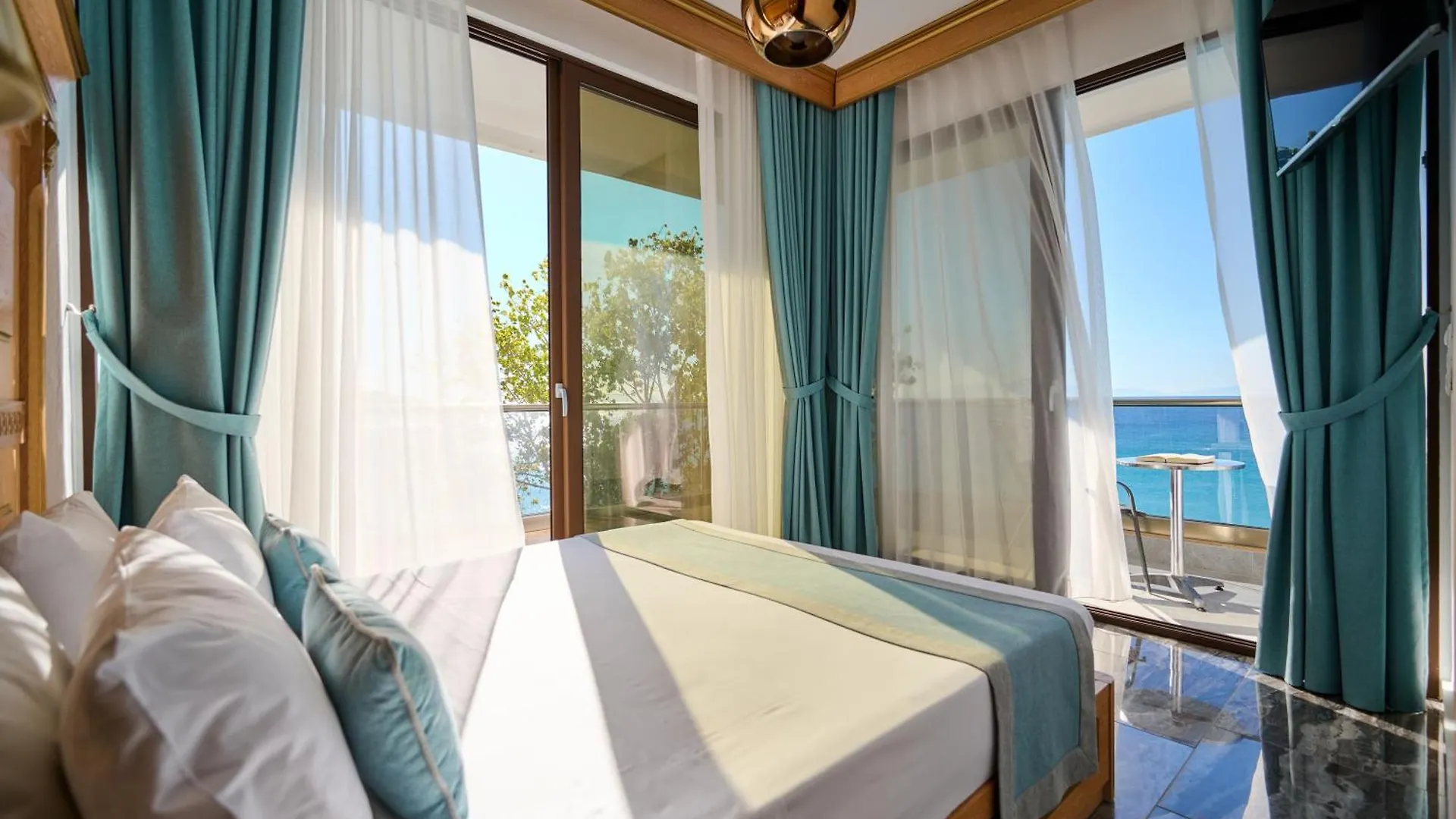 Evlogia Hotel Seafront And Anex By Greek Pride Fourka