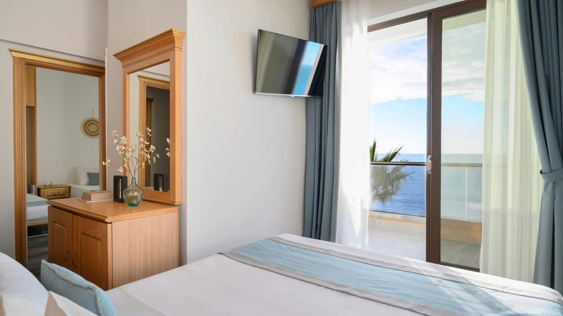 Evlogia Hotel Seafront And Anex By Greek Pride 弗尔卡 4*,