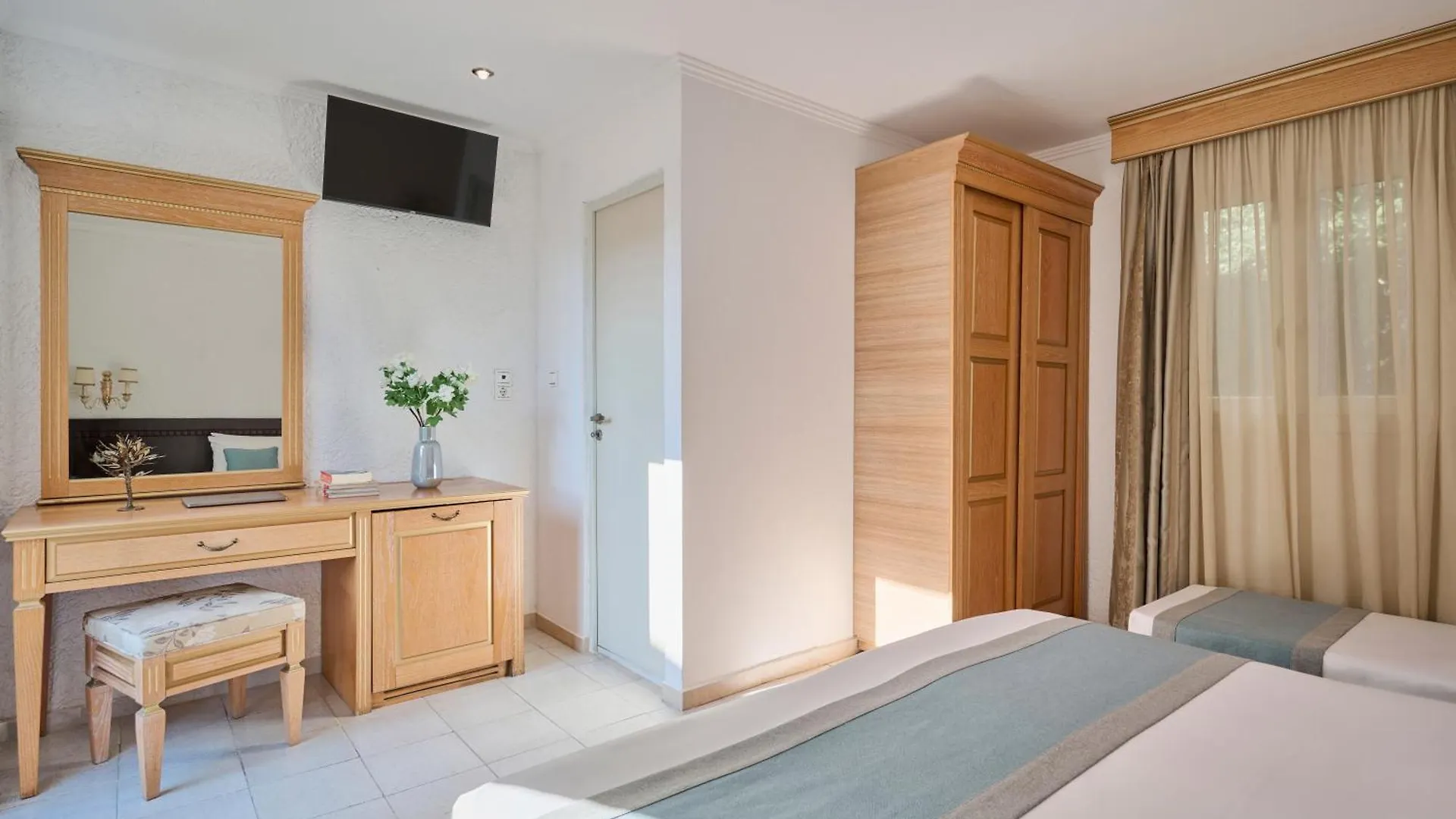 Evlogia Hotel Seafront And Anex By Greek Pride 弗尔卡