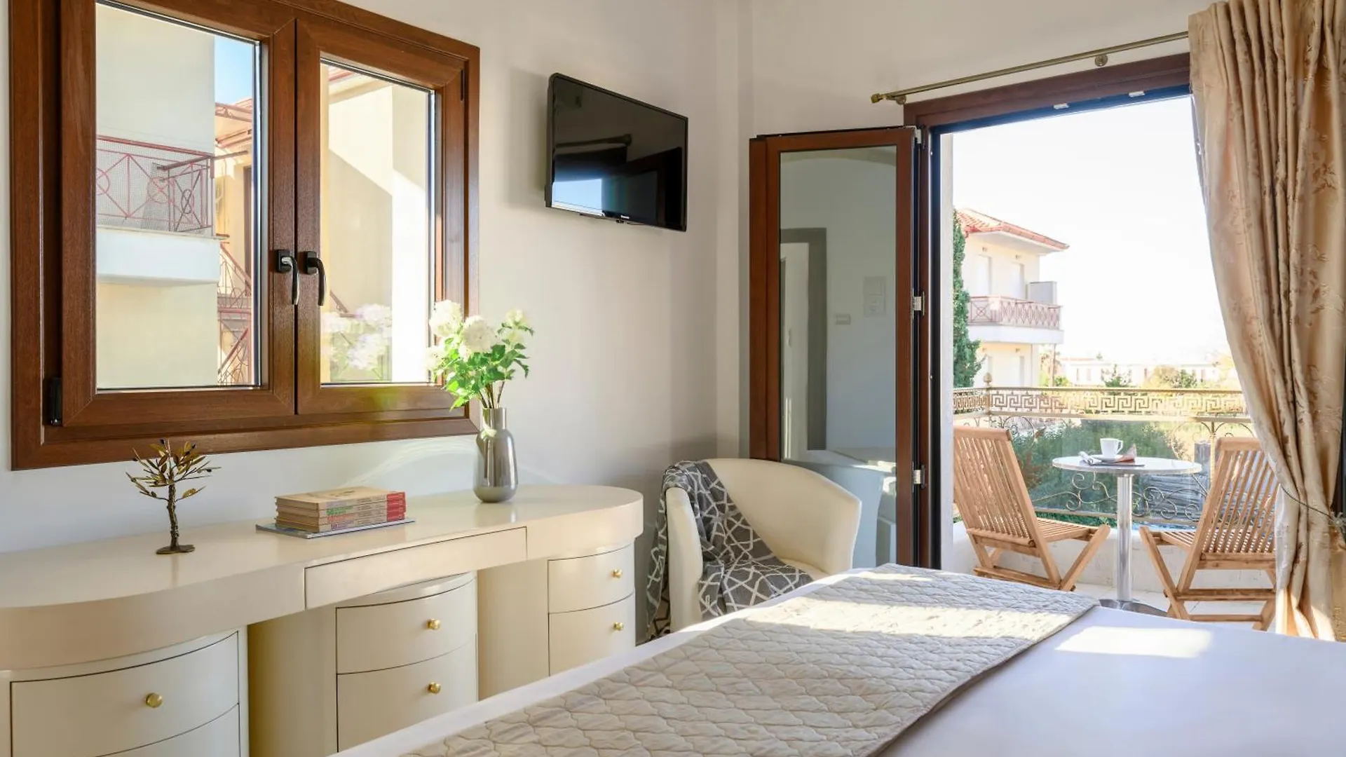 Evlogia Hotel Seafront And Anex By Greek Pride Fourka