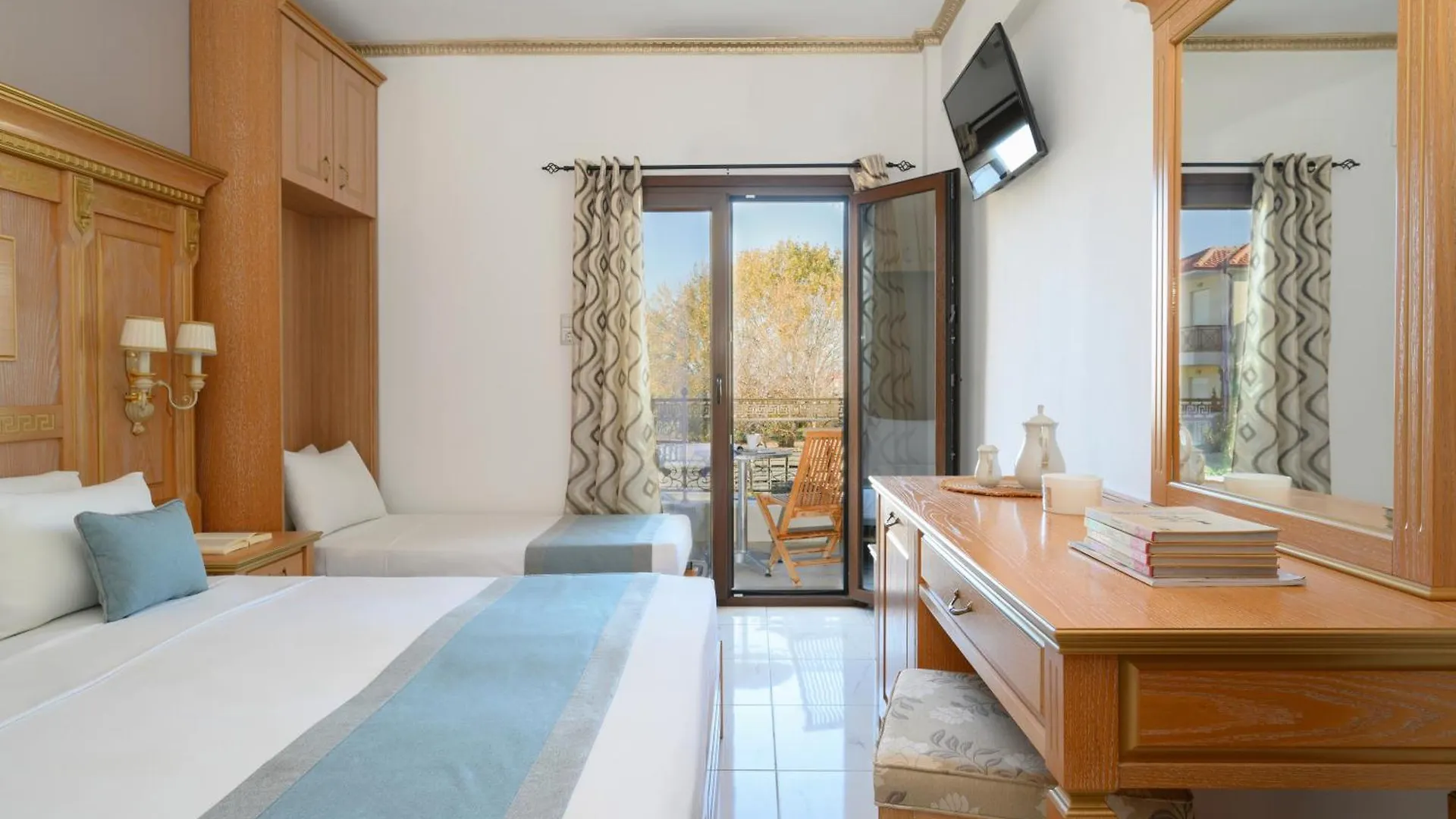 Evlogia Hotel Seafront And Anex By Greek Pride Fourka 4*,